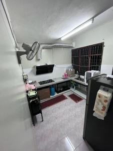 Cozy 3BR Fully Aircond At Tmn Guru Jaya, Kangar