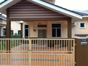 杰缇斯登嘉楼民宿 - Kuala Kerai