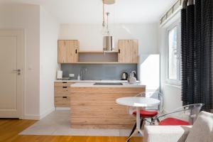 Mokotowska Homely Apartment by BookingHost
