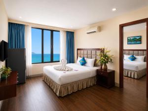 Sea Front Apartment & Spa Da Nang