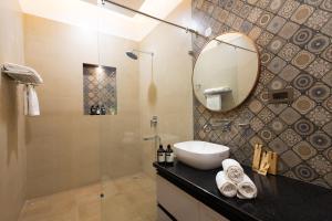 ELIVAAS Lush Haven 4 BHK Villa Private Pool, Terrace & Landscaped Garden