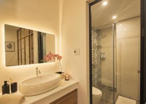 Journey Living Apartment