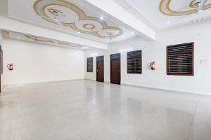 Collection O Iskcon Vrindavan Formerly Shri Mukund Dham