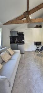 Studio cosy avec vue jardin et cadre paisible