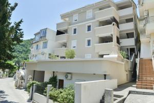 Harmonia Hills Apartments