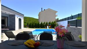 Villa Kristina - Makarska by Villas Guide