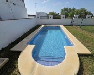 No Grupos Casa Cuervi con piscina privada en Conil