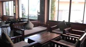 SR Hotel