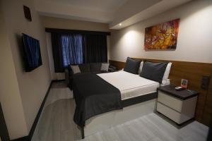 Devin Otel