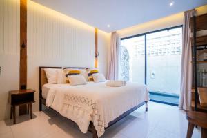 Casa de Fiero 2BR Modern Tropical Seminyak