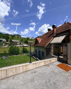 Apartma Arja