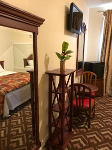 Deluxe Single Room room in Waterbury Big Apple Motel
