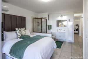 Barefoot Bliss - Duplex