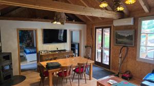 aschis Lodge 2