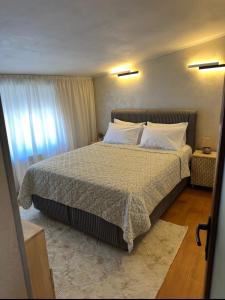 Central Residence - 3 Bedroom Apartment Near Beach