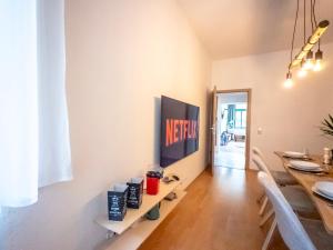 Modernes 4 Zimmer Apartment I Balkon I Netflix