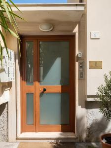 da Paola - Group Getaway - Bright Flat with Balcony WiFi & AC - Private internal Parking for motorbikes and bikes