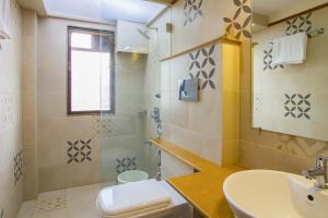 StayVistas B-22 Autumn with Private Pool & Terrace