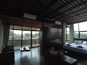 Ohmmstay - Rumah Pendopo