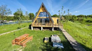 A-Frame Cabin with Private Hot Tub, ideal for Families - Bangkok