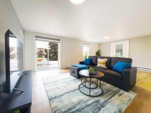 Pet Friendly Home Near Lock 32 & Beach Park
