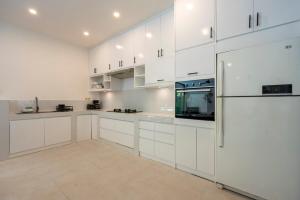 Villa with Private Gym, Pool & Beach Nearby