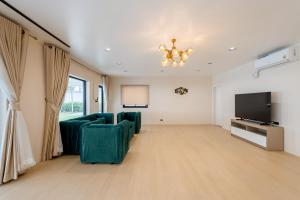 Luxury 5 Bedroom Private Party Pool Villa - Pattaya City