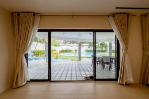 Luxury 5 Bedroom Private Party Pool Villa - Pattaya City