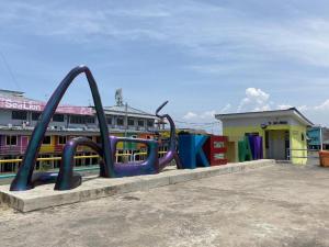 OYO 90474 Skycity Motel