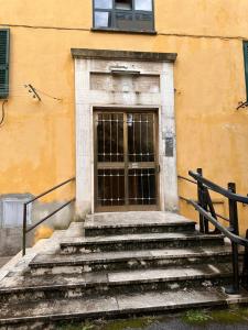 Renovated three-room apartment with balcony in Tormarancia