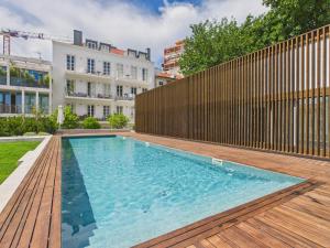 Mouraria Flat · Pool, Gym, Parking, Elevator & AC | By Airnest