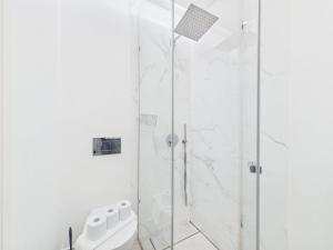 Mouraria Flat · Pool, Gym, Parking, Elevator & AC | By Airnest