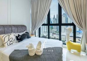 Majestic Residence - Central KL Stay with Petronas Twin Towers View Sky Pool by The Stay Hub