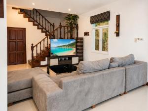 Villa Alix - Private Pool & Panoramic Views - 5 Min to Kamala Beach