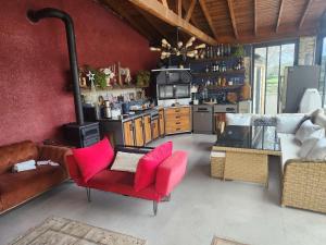 Stone Villa in the Pines Special Pool Garden BBQ and Jacuzzi for Two Families