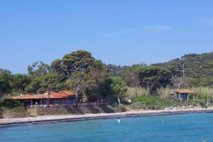 Charmant à 600 m des plages proche des commerces LESCLESDENICOLE