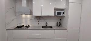 Bedrooms in bright and spacious apartment near the Harbour