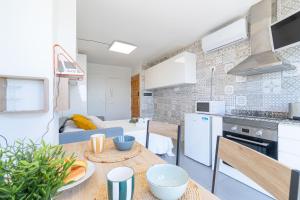 WELCS ESTUDIO 307 EMP con vistas al mar