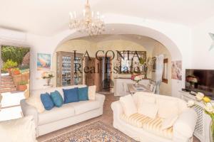 Case Vacanze La Conia