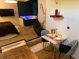 La Love Room - Balnéo - Garage Privé