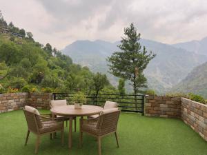 Cozy Himalayan Stay in Scenic Sainj Valley
