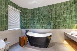 The Mansion Tropical Villa - 5Bedroom Free Swimming Pool