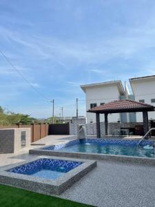 Lanai Royale MK
