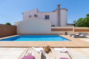 Apart-rent Villa Ter 0031 al canal con piscina y amarre