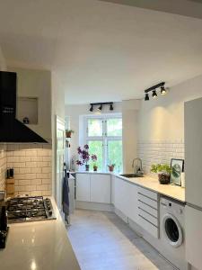 Grand Apartment With Balcony On Østerbro