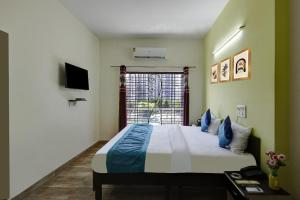 Divine Inn Couple Friendly Hotel near Sector 51 Metro Station