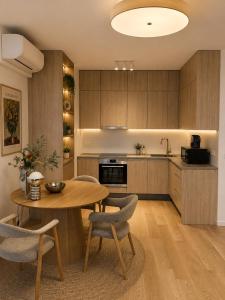 BROWARY DESIGNER APARTMENTS by Country 2 Country