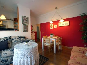 Lets Holidays APARTMENT NEAR THE BEACH