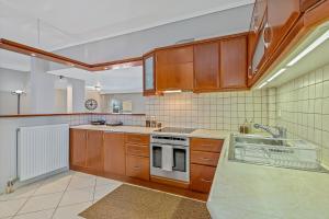 Cyma, Stylish Luxury Apartment Near Glyfada Beach