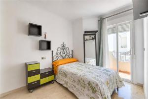 3160 Elegant Seafront House